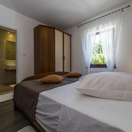 Spacious Three-Bedroom Villa Balun With Pool Пореч Экстерьер фото