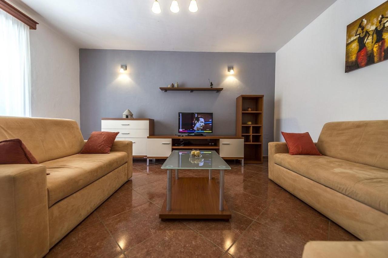 Spacious Three-Bedroom Villa Balun With Pool Пореч Экстерьер фото
